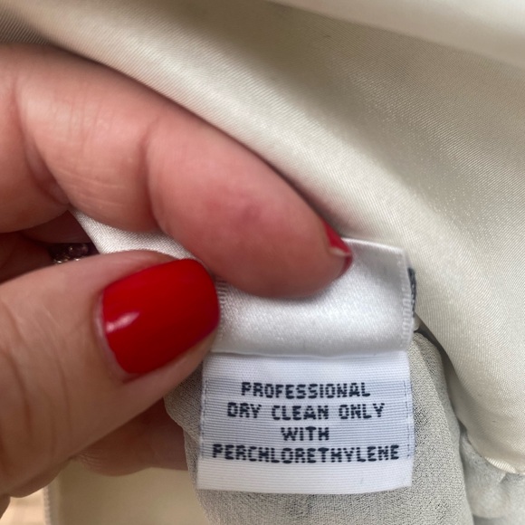 Playful Bill Blass Bow Skirt - Picture 8 of 9